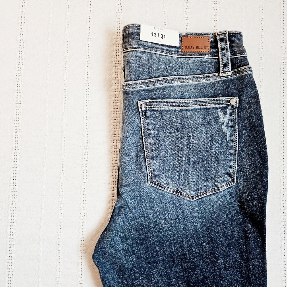 Judy Blue Mid Rise Dark Wash Hand Sand Distressed Bootcut Denim Jeans 13/31 NEW - Picture 12 of 16